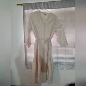 Listicle Cream Lace Blouse